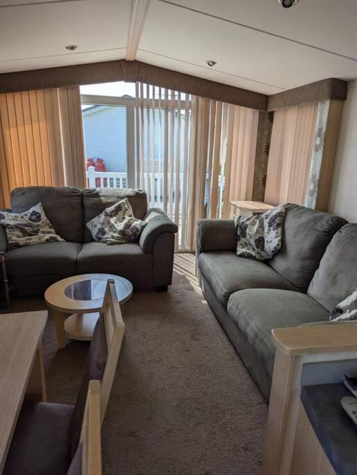 6 Berth Holiday Home On Ocean Edge Near Morecambe Heysham Bagian luar foto