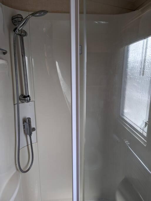 6 Berth Holiday Home On Ocean Edge Near Morecambe Heysham Bagian luar foto