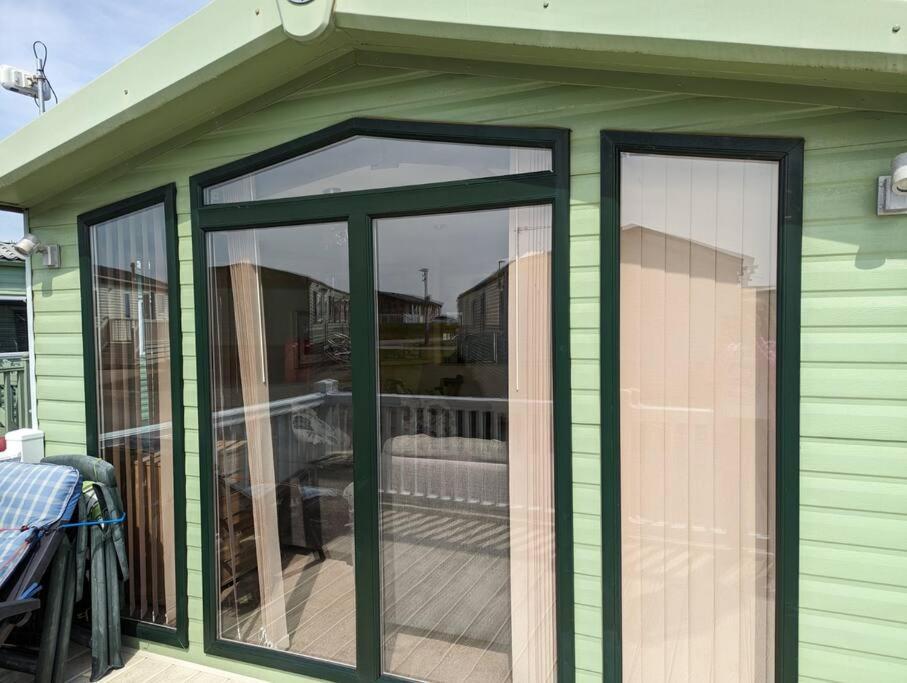 6 Berth Holiday Home On Ocean Edge Near Morecambe Heysham Bagian luar foto