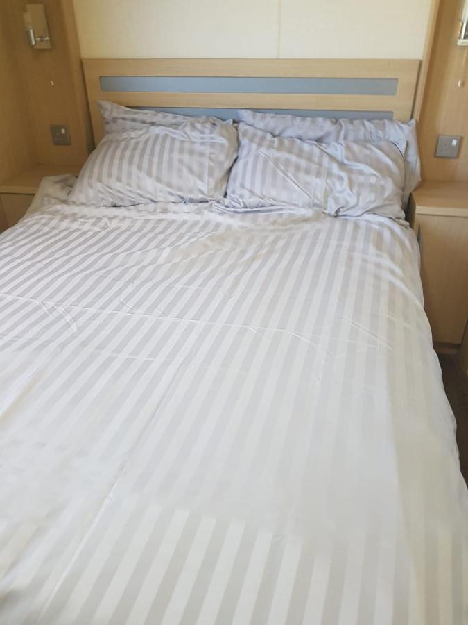 6 Berth Holiday Home On Ocean Edge Near Morecambe Heysham Bagian luar foto